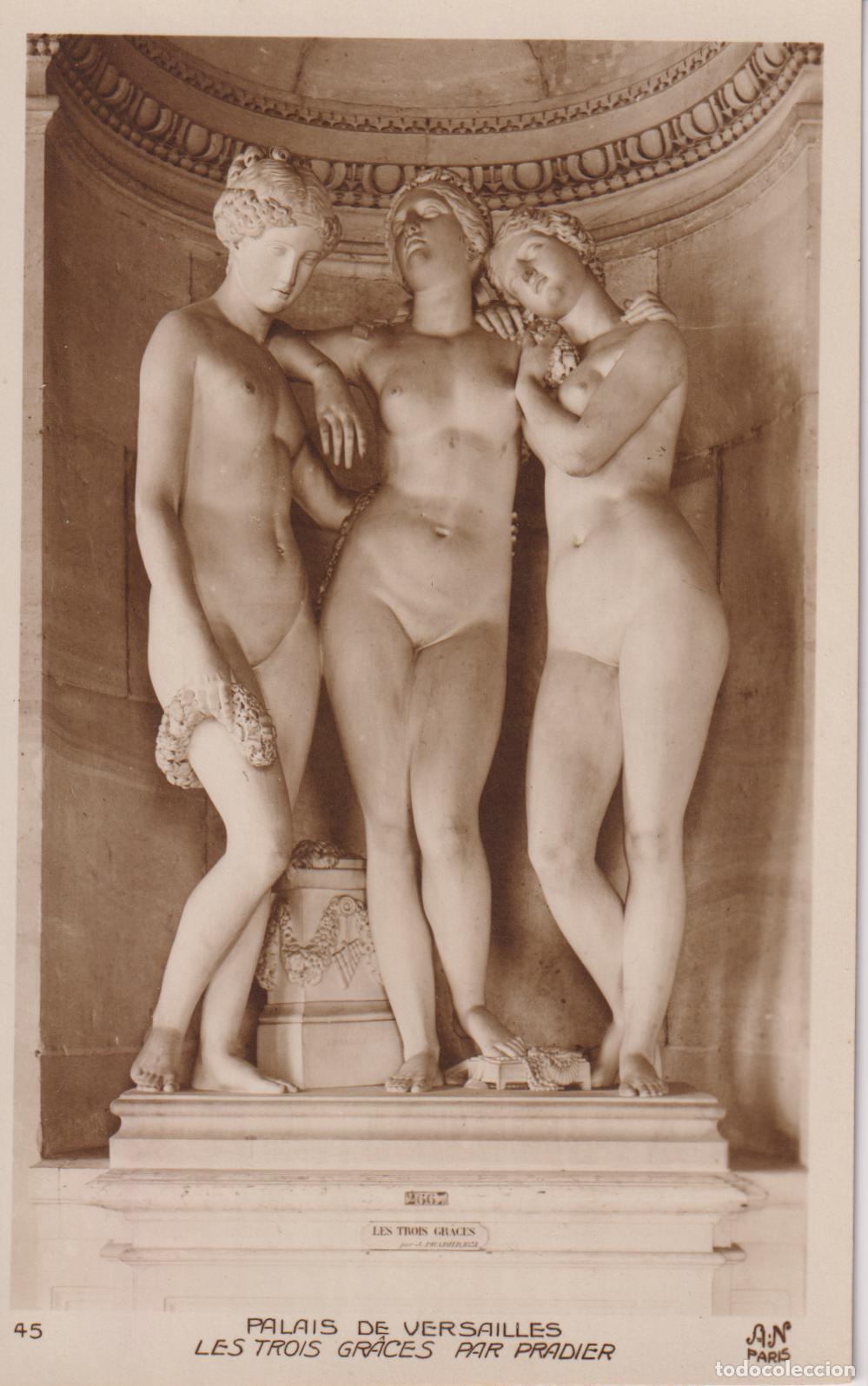 Postales: FRANCIA, PALACIO DE VERSALLES, LES TROIS GRACES PAR PRADIER - A.NOYER 45 - S/C
