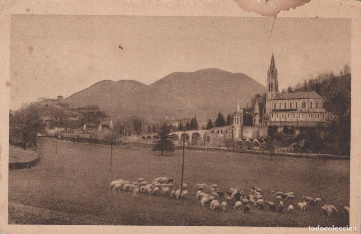Postkarten: France Lourdes La Basilique et le Pic du Jer Paysage Unposted *YAD005