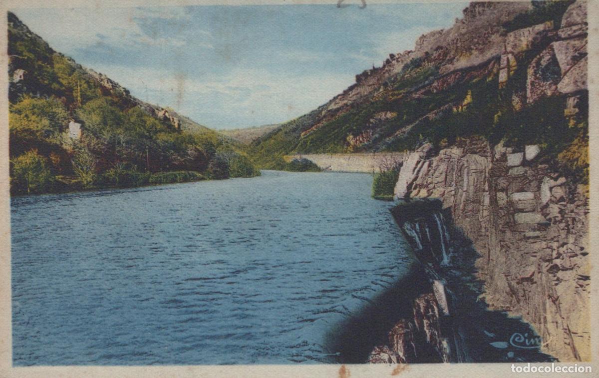Cartoline: France Corr&egrave;ze Lac Majestueux et Eaux Scintillantes Unposted *YAD050