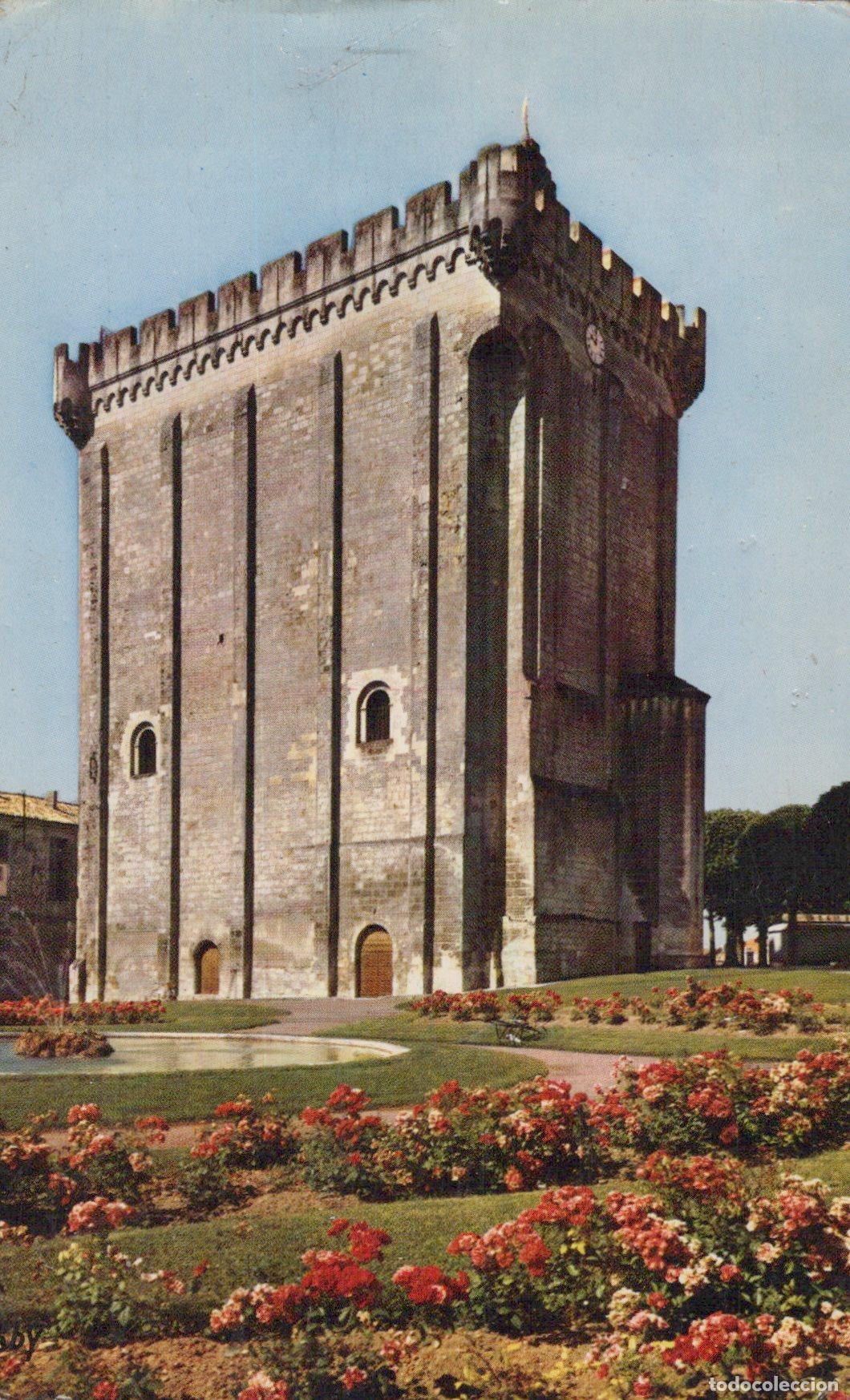 Cartes Postales: France Pons Donjon Ch&acirc;teau Architecture Roses *YAD245