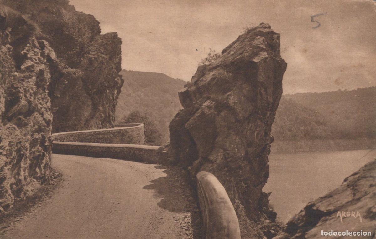 Cartes Postales: France Sarrans Lac de Route Roches Barrage Truy&egrave;re Unposted *YAD269