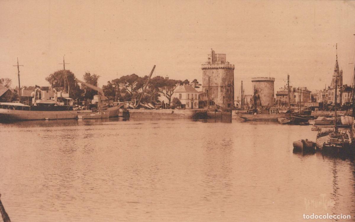 Postkarten: France La Rochelle Port Ancien Tours M&eacute;di&eacute;vales Navires *YAD365