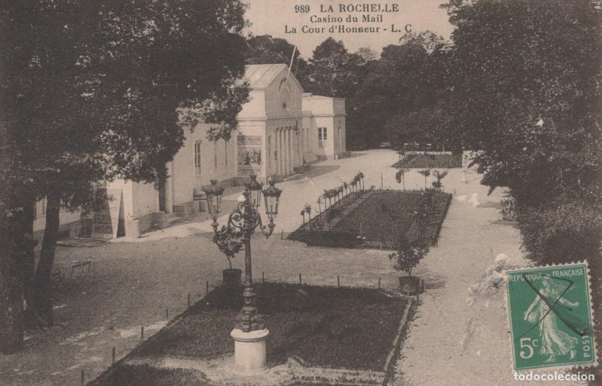 Cartes Postales: France La Rochelle Casino du Mail et Cour D Honneur *YAD499