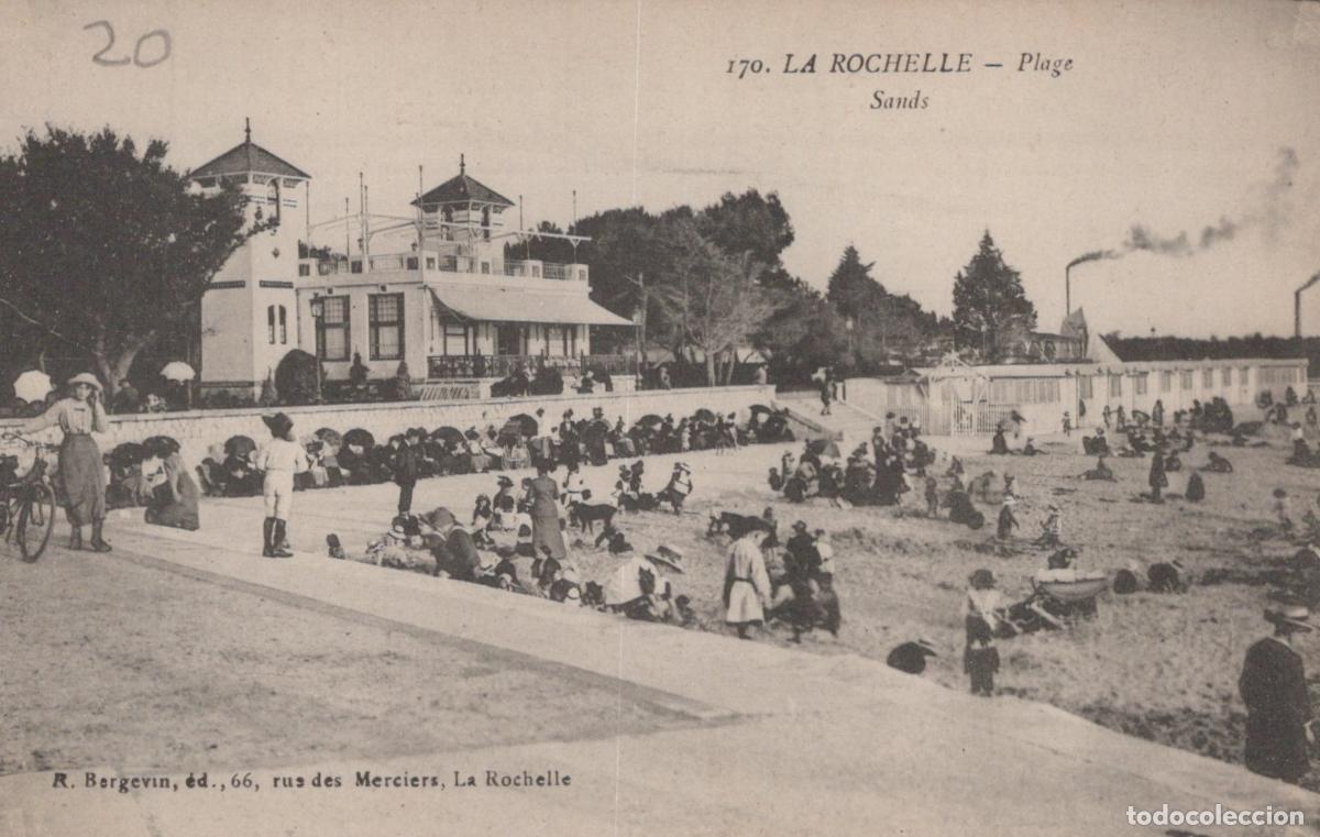 Cartes Postales: France La Rochelle Plage des Sables Foule et B&acirc;timents Unposted *YAD504