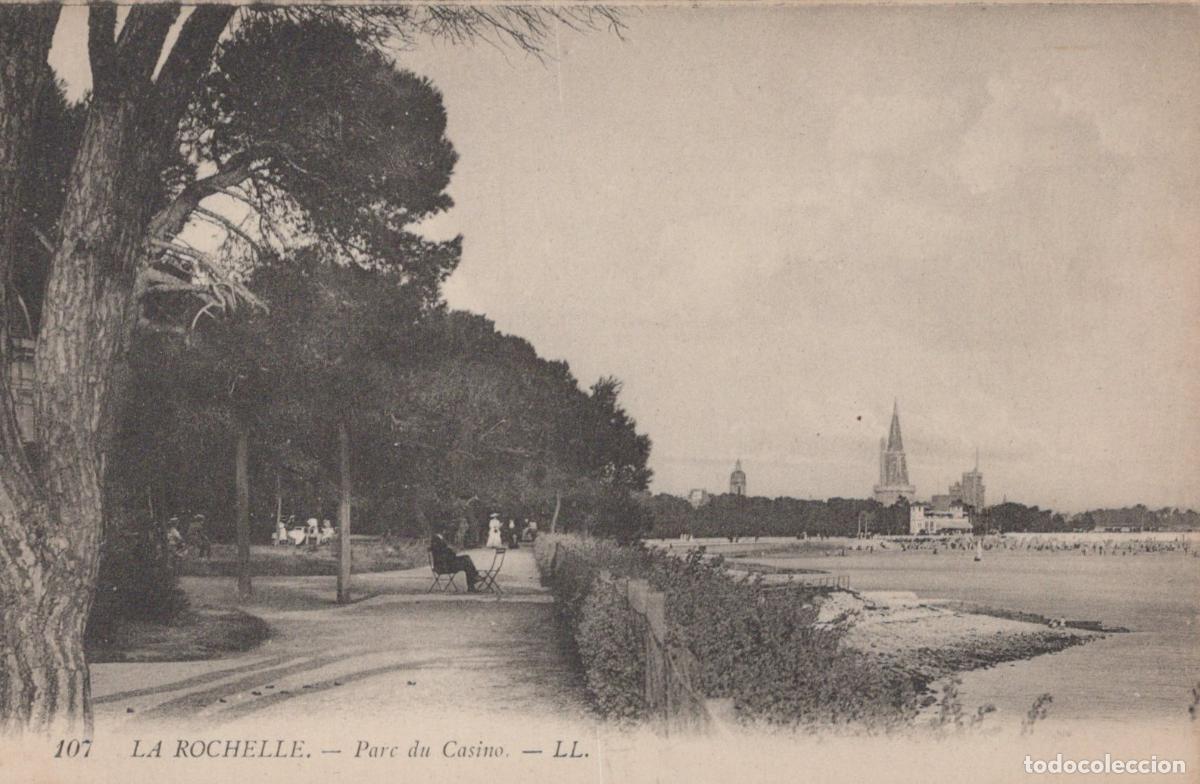 Cartoline: France La Rochelle Parc du Casino Vue Ville Unposted *YAD516