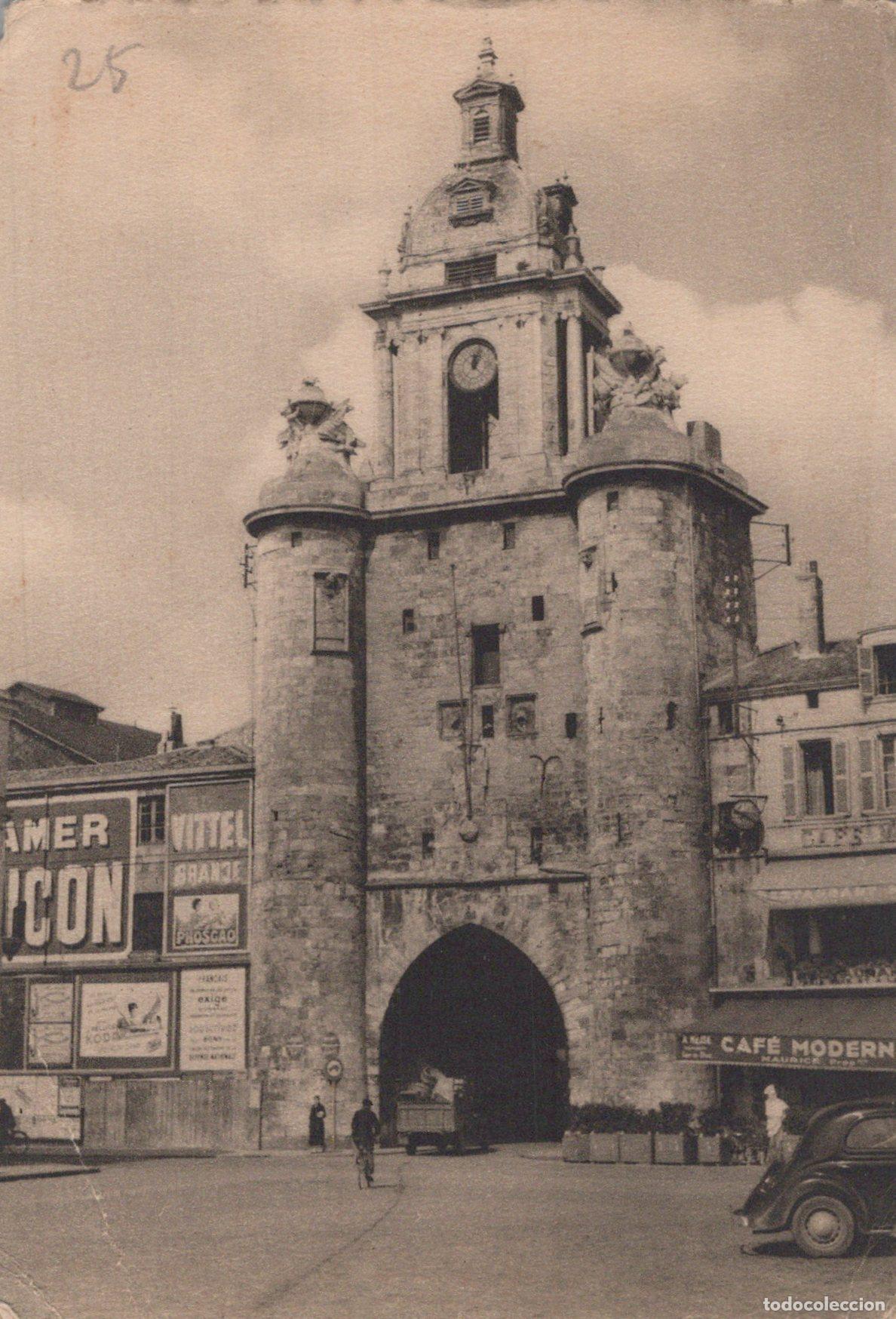 Postcards: France La Rochelle Tour de la Grosse Horloge Sc&egrave;ne de Rue Affranc&eacute;e *YAD631