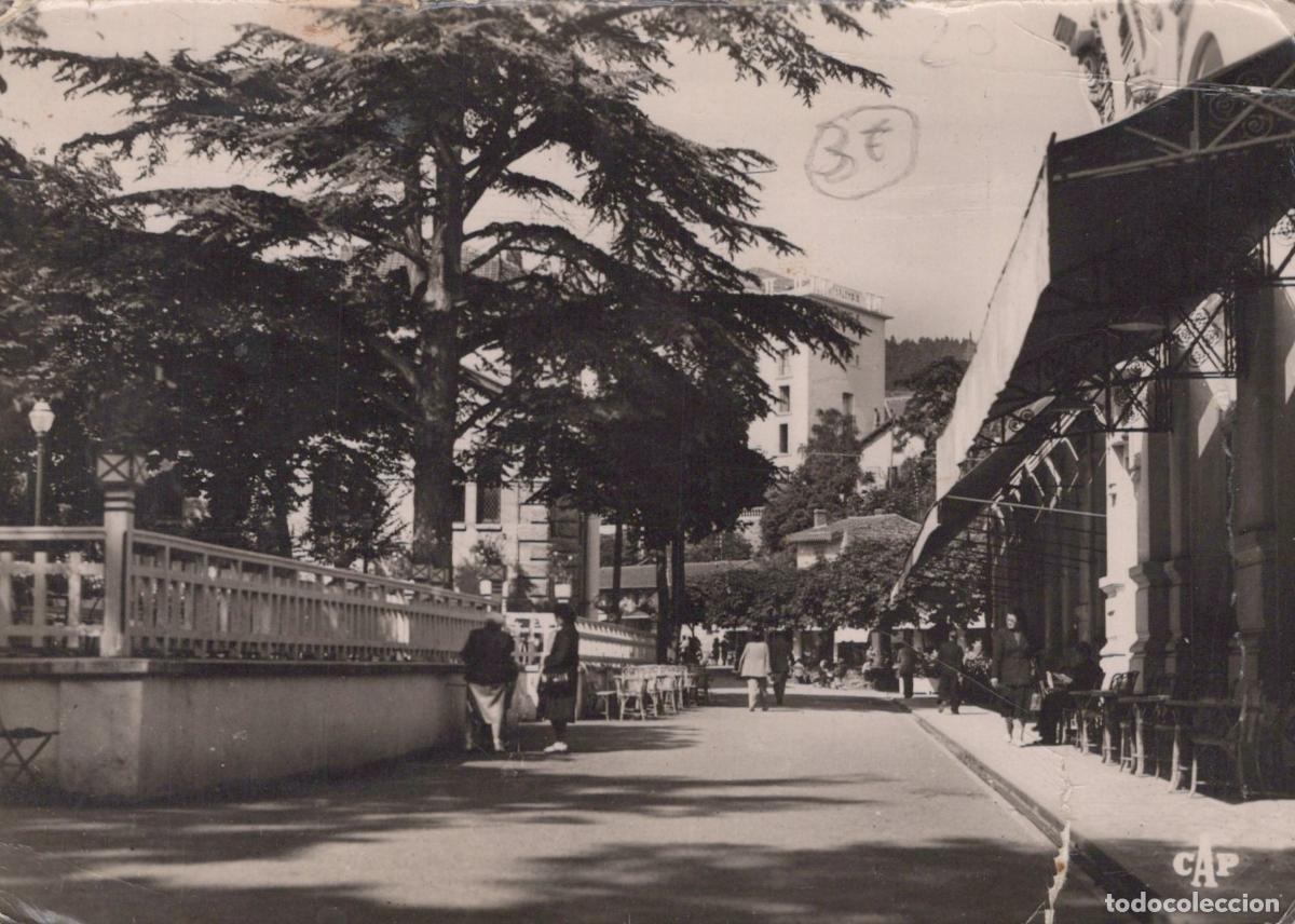 Postcards: France Chatelguyon Le Casino et Sa Terrasse Architecture Post&eacute;e *YAD681