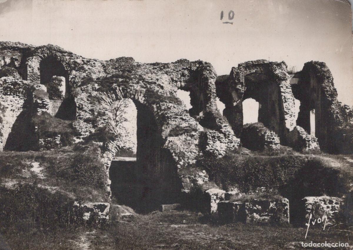 Postcards: France Saintes Ruines des Ar&egrave;nes Romaines Unposted *YAD706