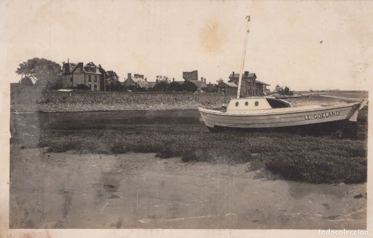Postales: France Regneville sur Mer Manche Barque au Repos *YAD887