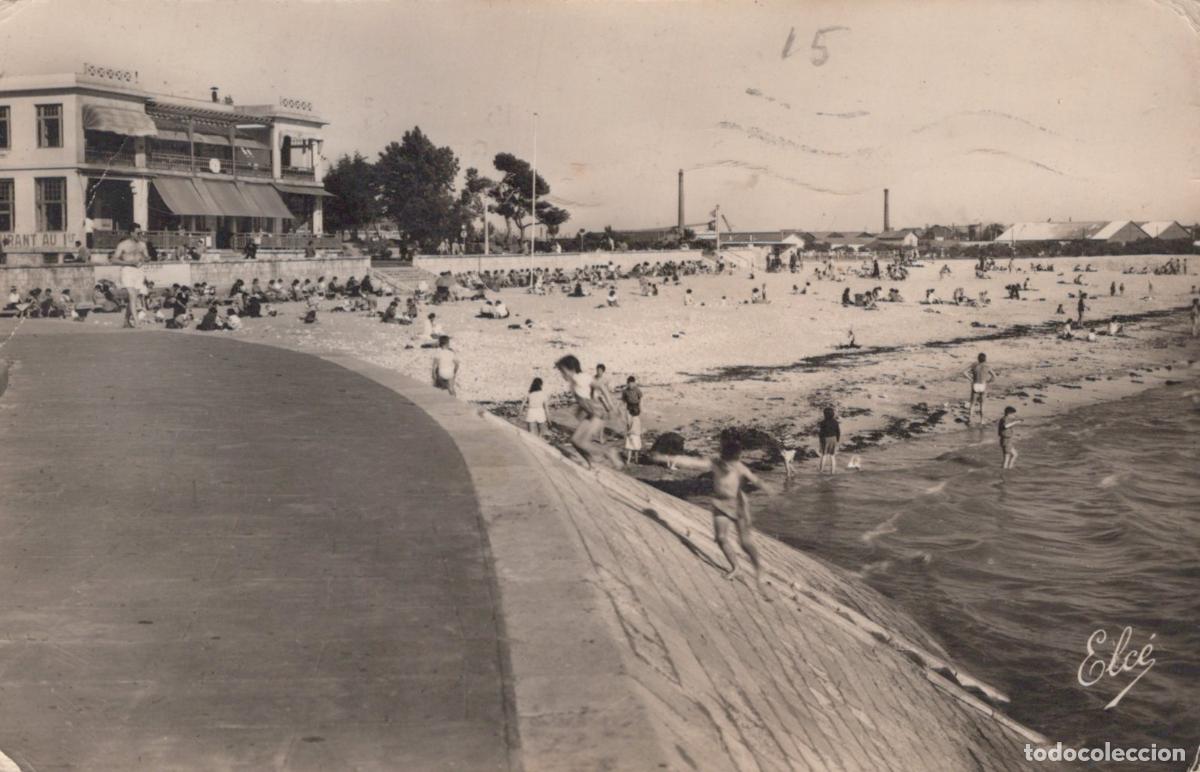 Postales: France La Rochelle Plage du Mail Sc&egrave;ne de Plage Anim&eacute;e 1957 *YAD922
