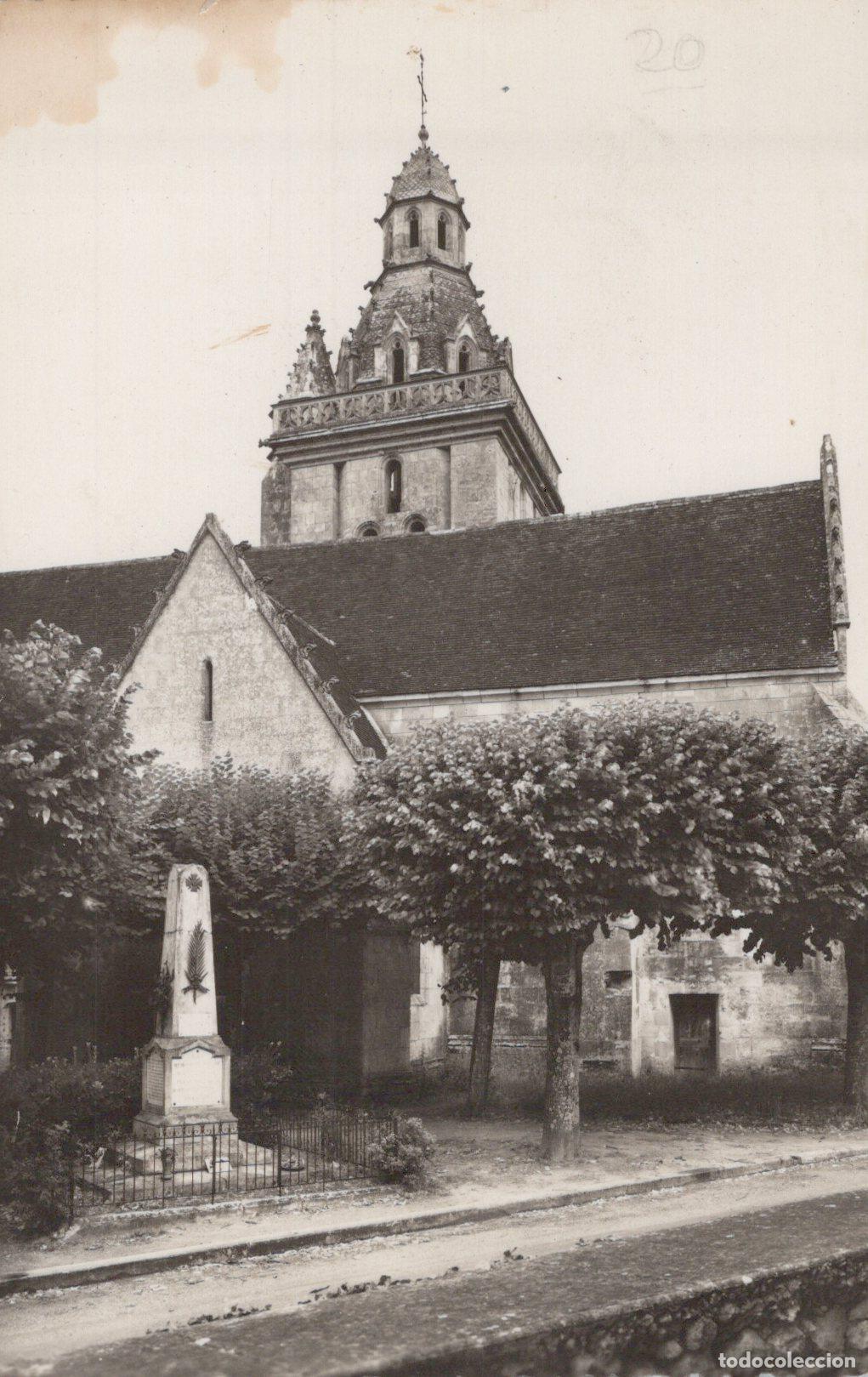 Postcards: France Fl&eacute;ac sur Seugne &Eacute;glise et Monument Aux Morts Unposted *YAD203