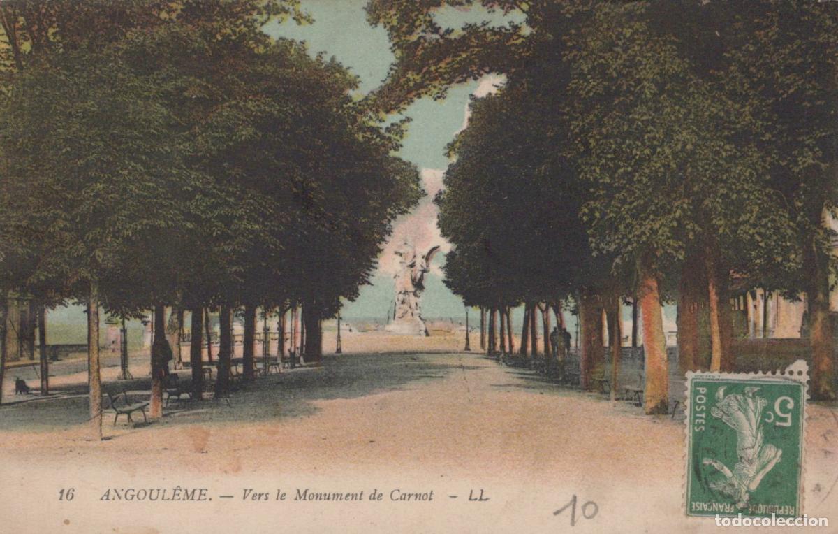 Cartes Postales: France Angouleme Avenue Vers le Monument de Carnot *YAD832