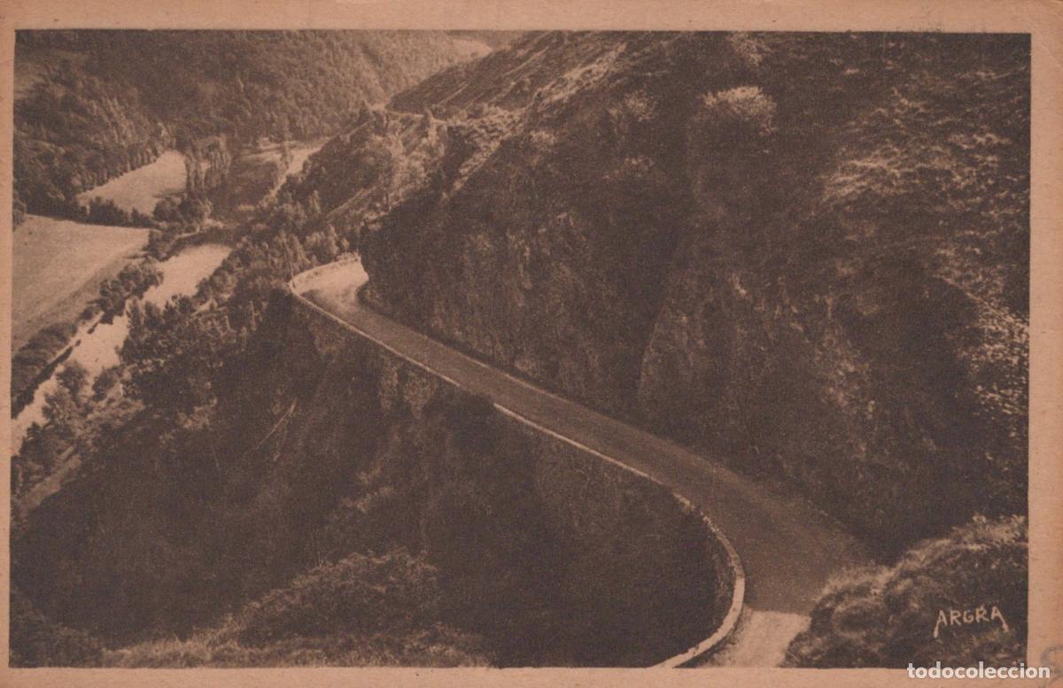 Postcards: France Chaudesaigues Route St Flour Tournants Lanau Paysage Unposted *YAD273