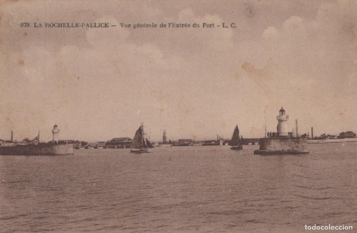 Postkarten: France La Rochelle Entr&eacute;e du Port Avec Phares et Voiliers *YAD367