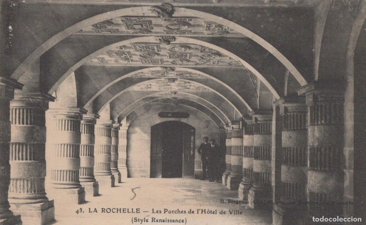 Postcards: France La Rochelle Porches Hotel de Ville Unposted *YAD388
