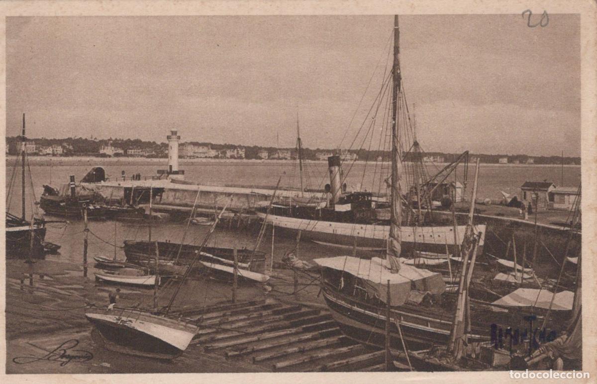 Postcards: France Royan Port Car&eacute;nage Bateaux Phare Post&eacute;e *YAD448