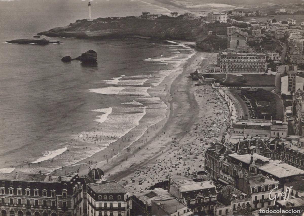 Cartes Postales: France Biarritz Grande Plage Casino Phare Real Photo Unposted *YAD733