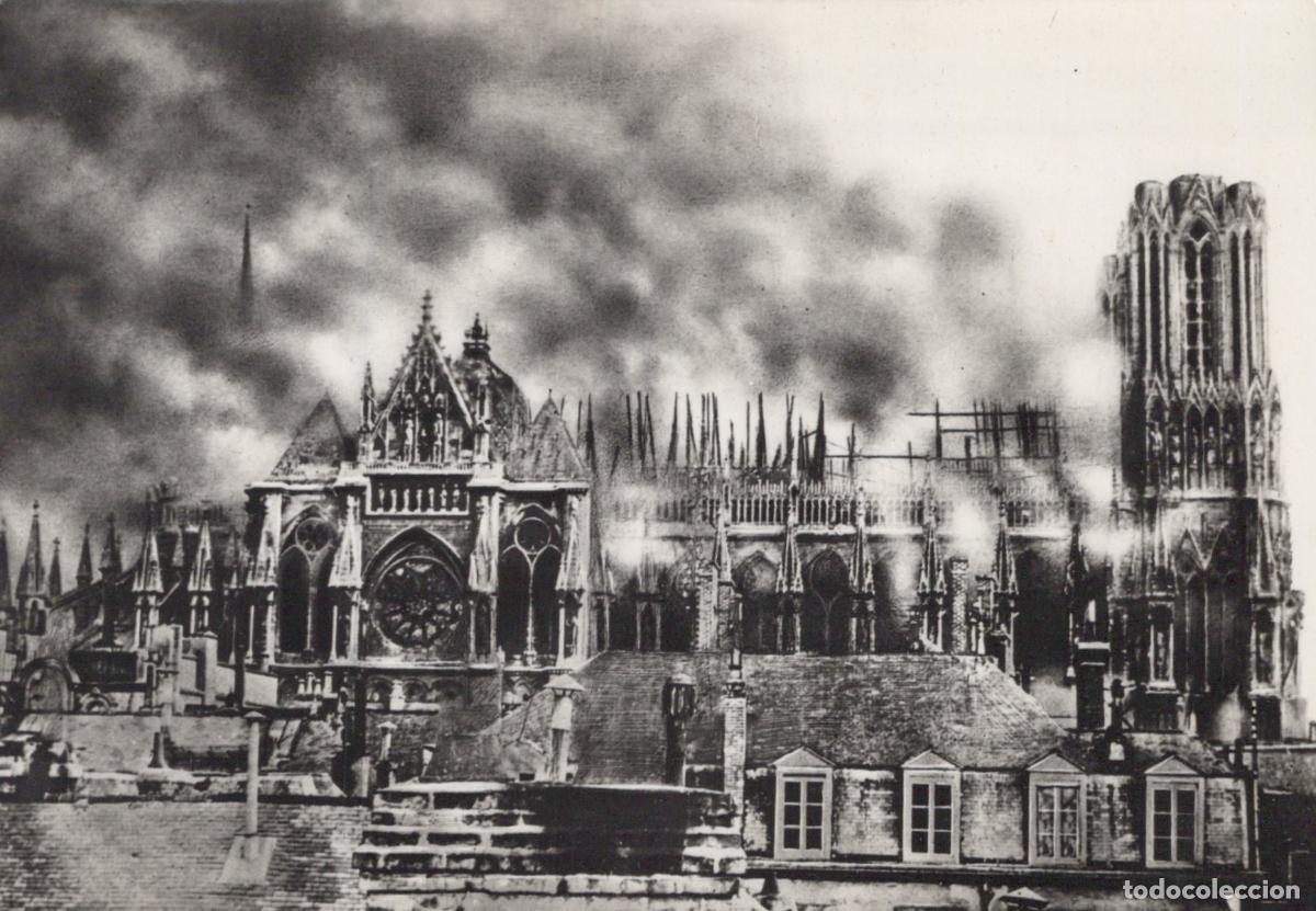 Cartes Postales: France Reims Cath&eacute;drale Notre Dame en Feu Premi&egrave;re Guerre Unposted *YAD738