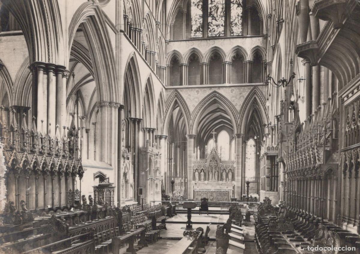 Postcards: United Kingdom Salisbury Cathedral Choir Real Photo Unposted *YAD788