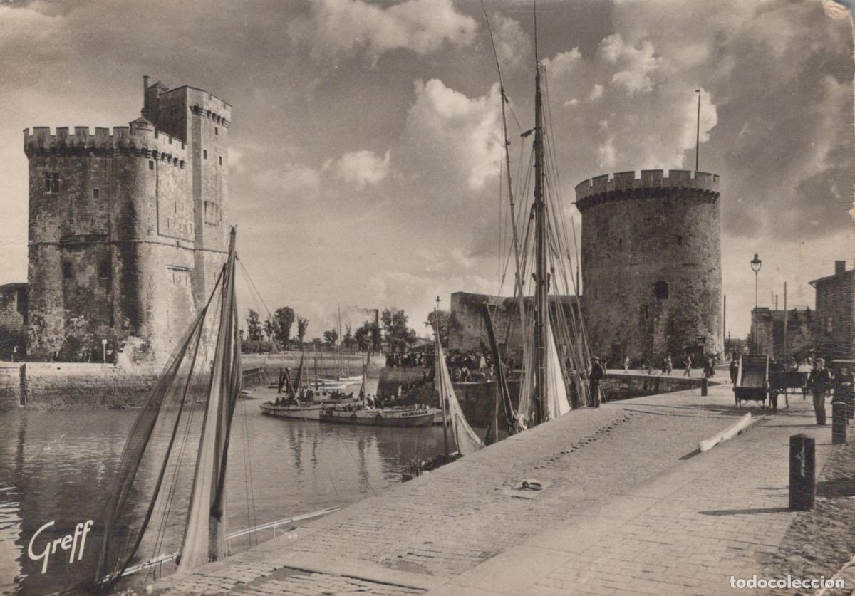 Cartoline: France La Rochelle Tours Cha&icirc;ne St Nicolas Port Real Photo *YAD818