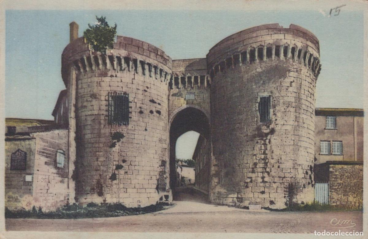 Cartoline: France Cognac Les Vieilles Tours Architecture M&eacute;di&eacute;vale Post&eacute;e *YAD854