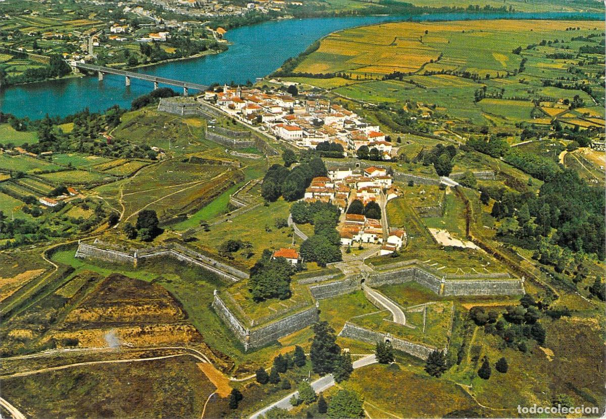 Postales: Postal de la fortaleza y villa de Valen&ccedil;a do Minho, Portugal