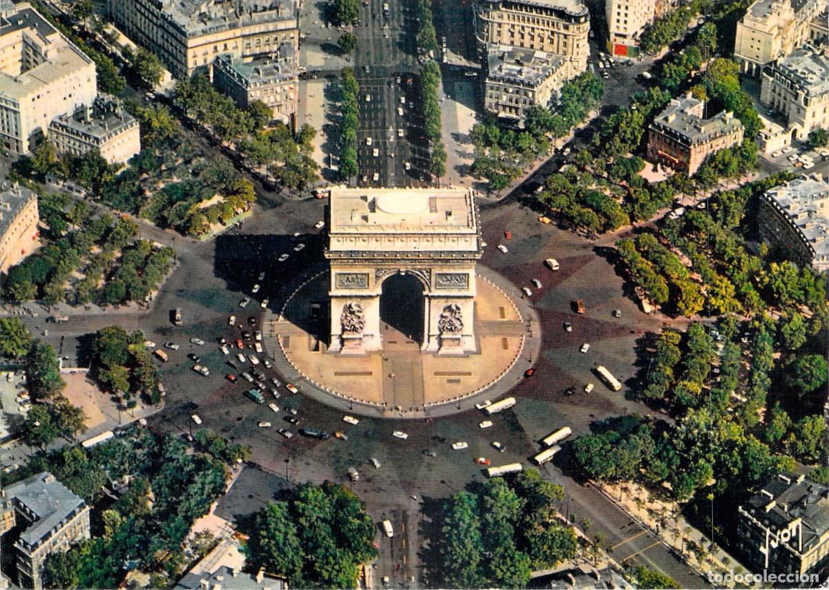 Postales: Postal de Par&iacute;s con vista a&eacute;rea del Arco del Triunfo