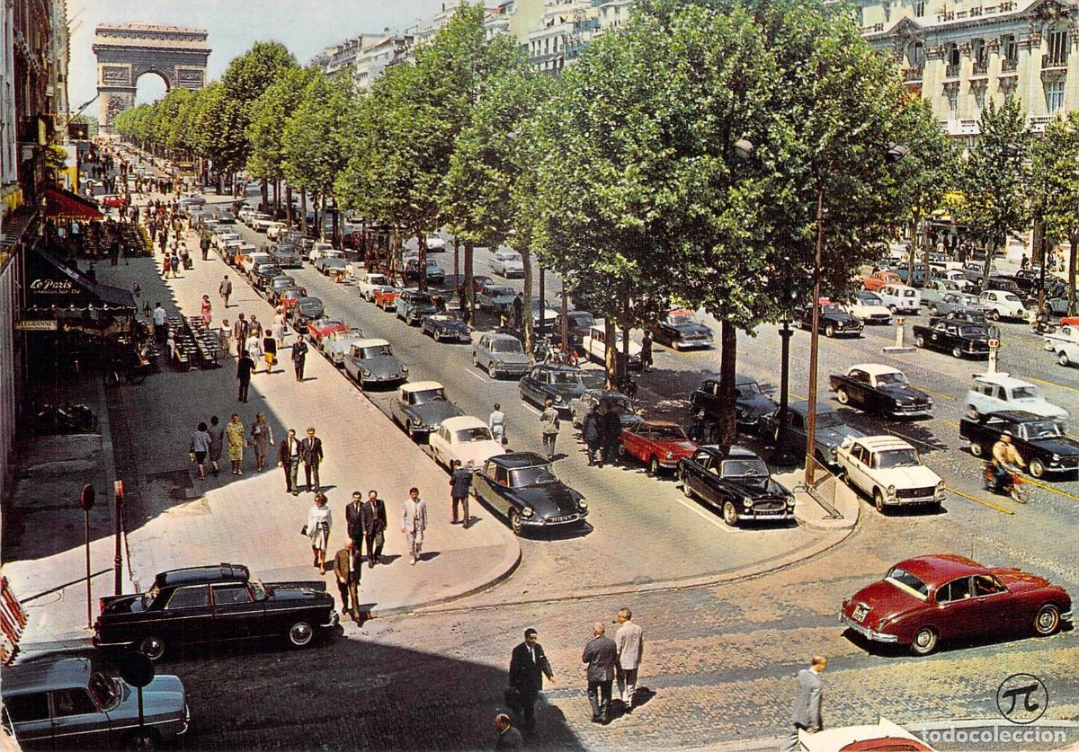 Cartes Postales: Postal de los Campos El&iacute;seos y el Arco del Triunfo en Par&iacute;s