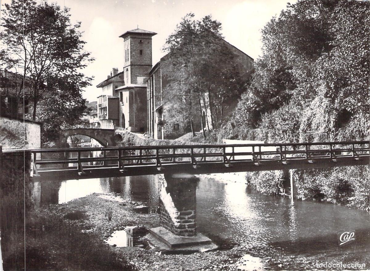 Postales: Postal de Saint-Jean-Pied-de-Port R&iacute;o Nive y Campanario
