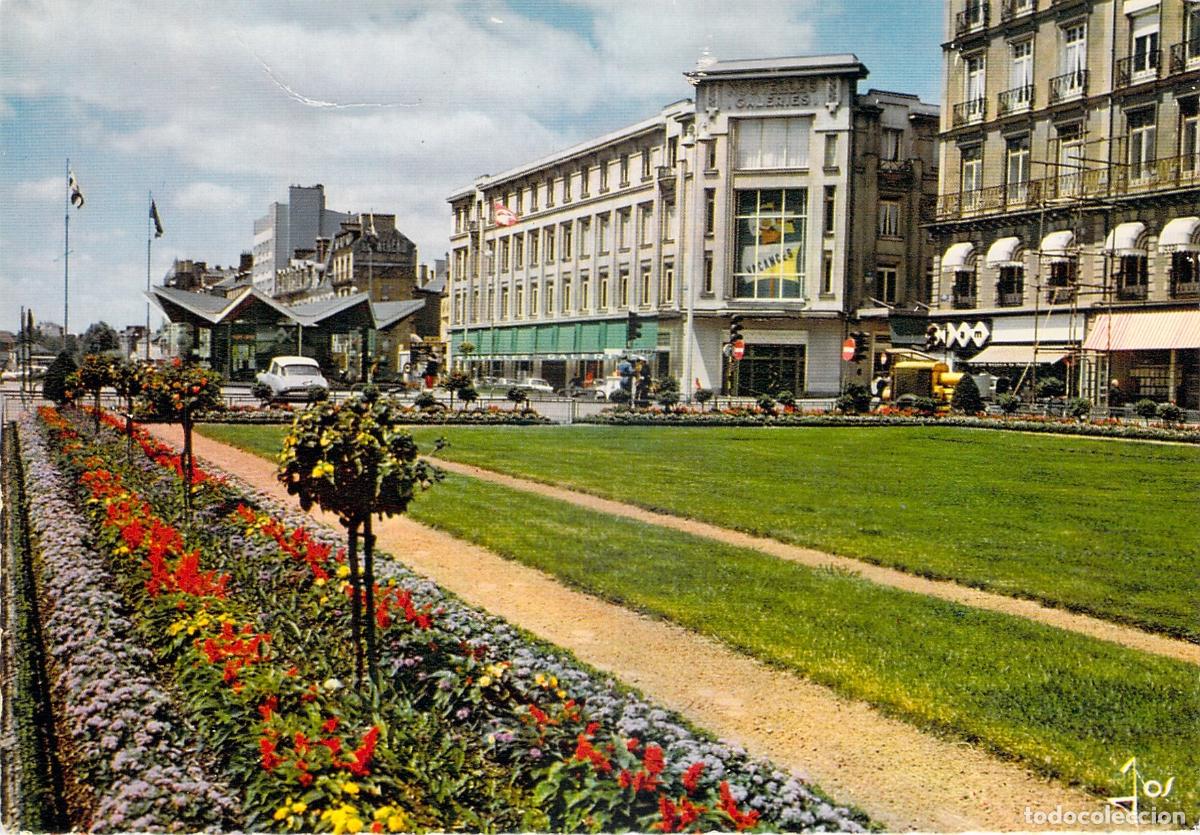 Postales: Postal de la Place de la R&eacute;publique en Rennes, Breta&ntilde;a