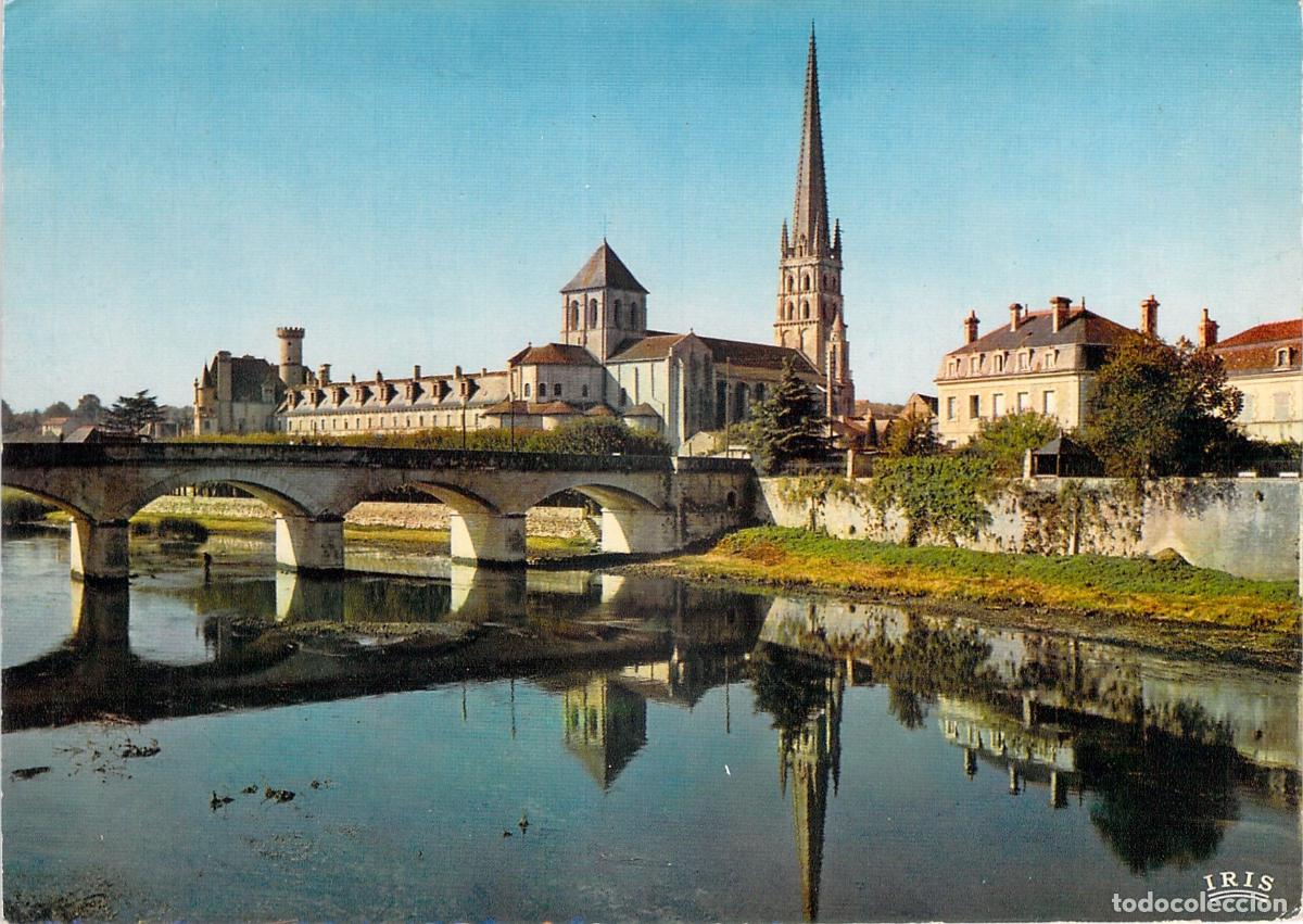 Postales: Postal de la Abad&iacute;a de Saint-Savin y el r&iacute;o en Vienne, Francia