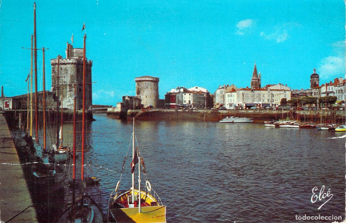 Postales: Postal de La Rochelle con vista al puerto y torres hist&oacute;ricas