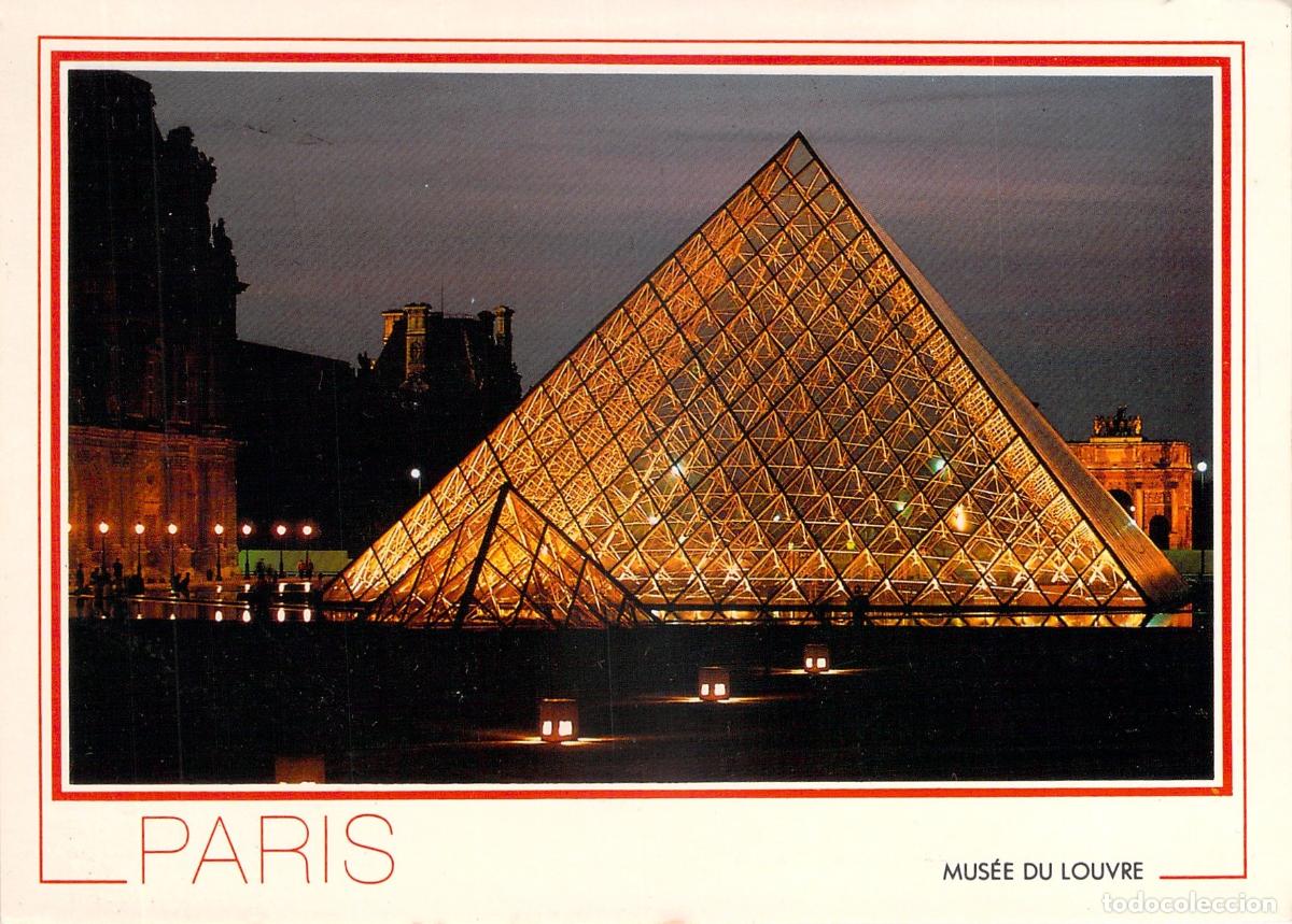 Postales: Postal de la Pir&aacute;mide del Museo del Louvre en Par&iacute;s