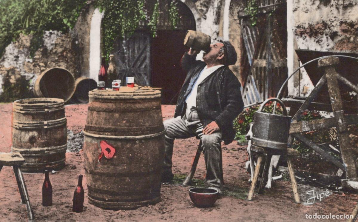 Postales: France La Chartre sur le Loir Homme D&eacute;gustant Vin *YAE019