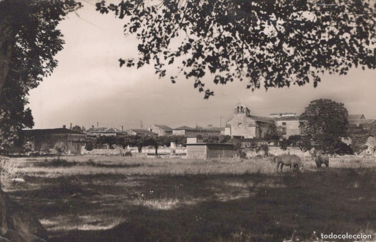 Postales: France Tusson Village Rural Avec &Eacute;glise et Paysage *YAE018