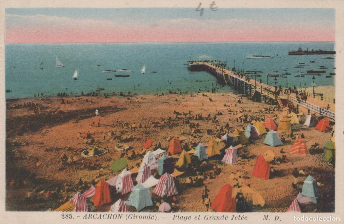 Cartoline: France Arcachon Plage Grande Jet&eacute;e Anim&eacute;e Baigneurs Voiliers Unposted *YAE173
