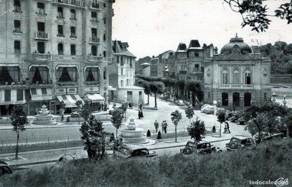 Postales: France Chatelguyon Place Brosson &Eacute;difices Fontaines Voitures *YAE284 - Foto 3