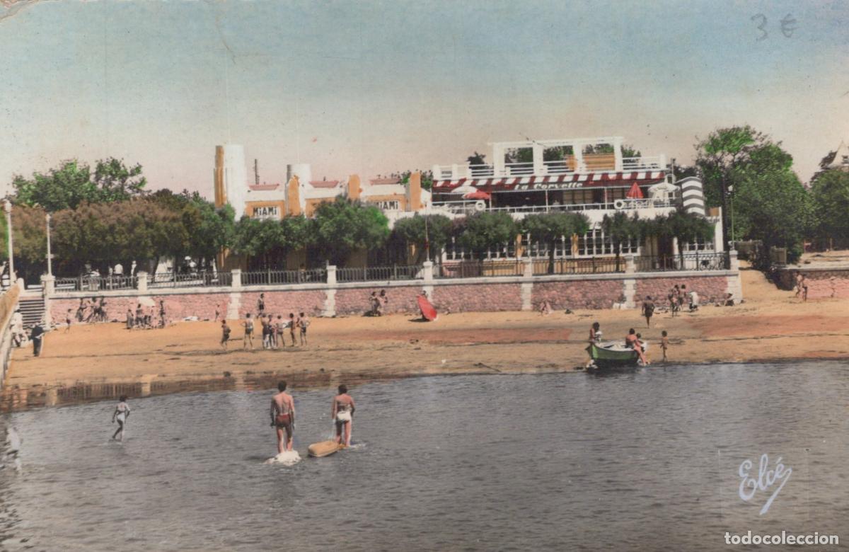 Cartes Postales: France Andernos Plage le Casino la Corvette Baigneurs *YAE176