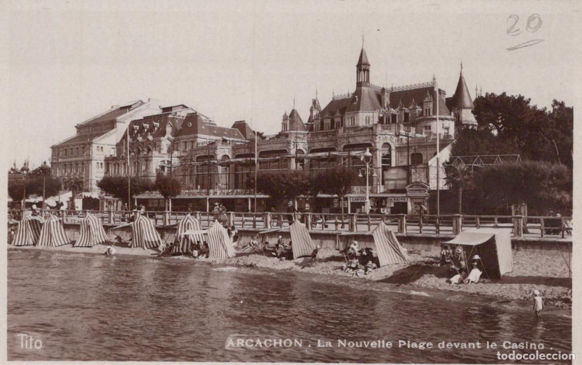 Cartes Postales: France Arcachon Nouvelle Plage devant le Casino *YAE180
