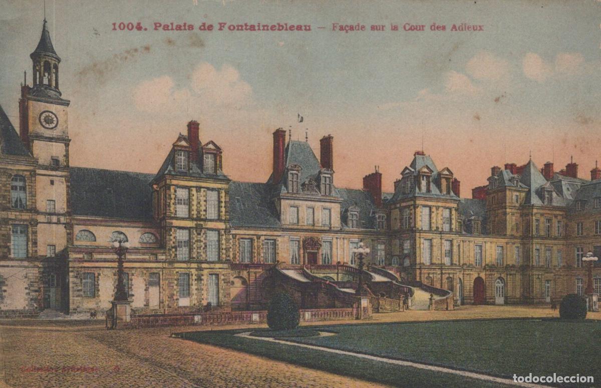 Cartoline: France Fontainebleau &Icirc;le de Palais Fa&ccedil;ade Cour des Adieux *YAE469