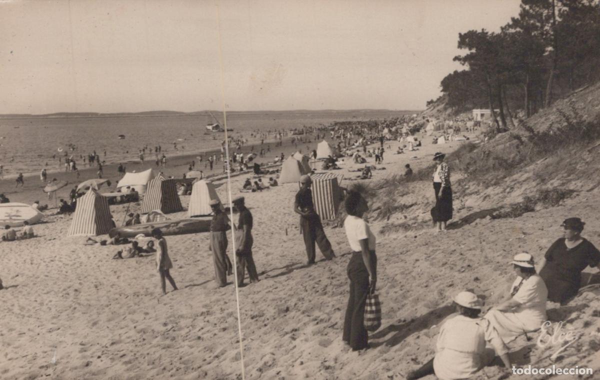 Postcards: France Arcachon Plage des Abatilles Sc&egrave;ne de Plage Anim&eacute;e *YAE302