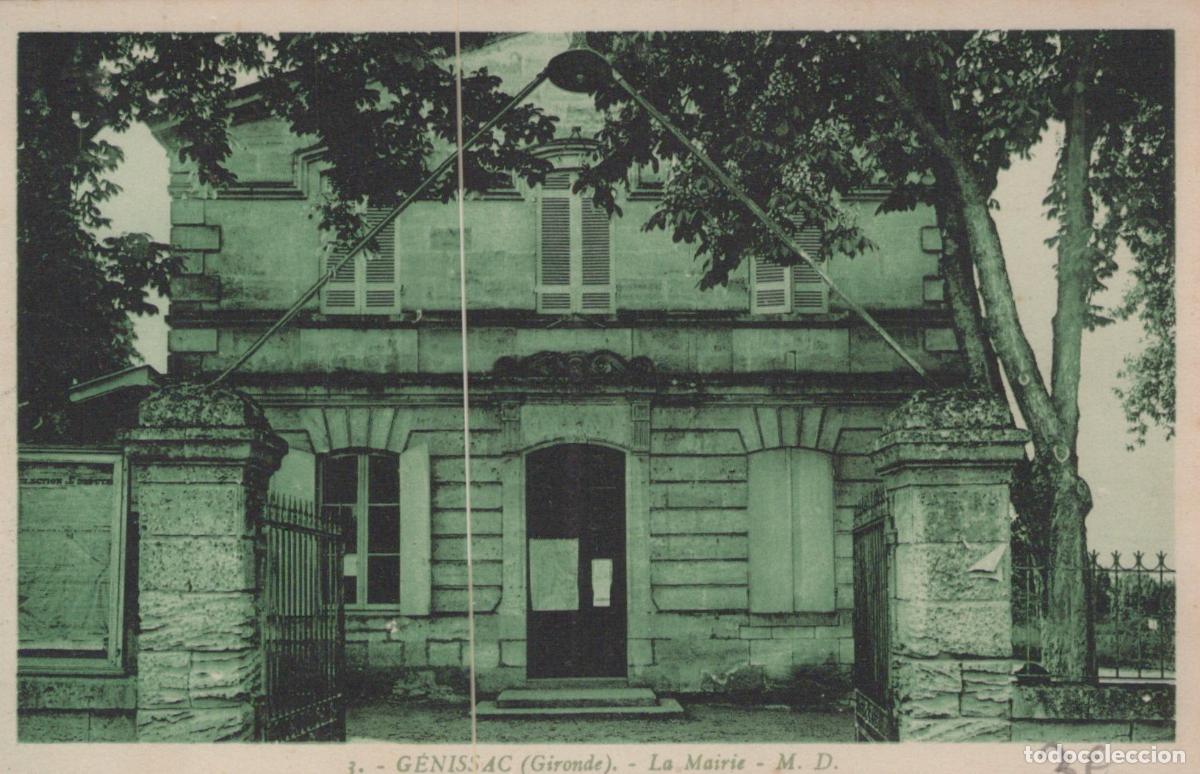 Cartes Postales: France G&ecirc;nissac La Mairie B&acirc;timent Architectural Municipal *YAE301
