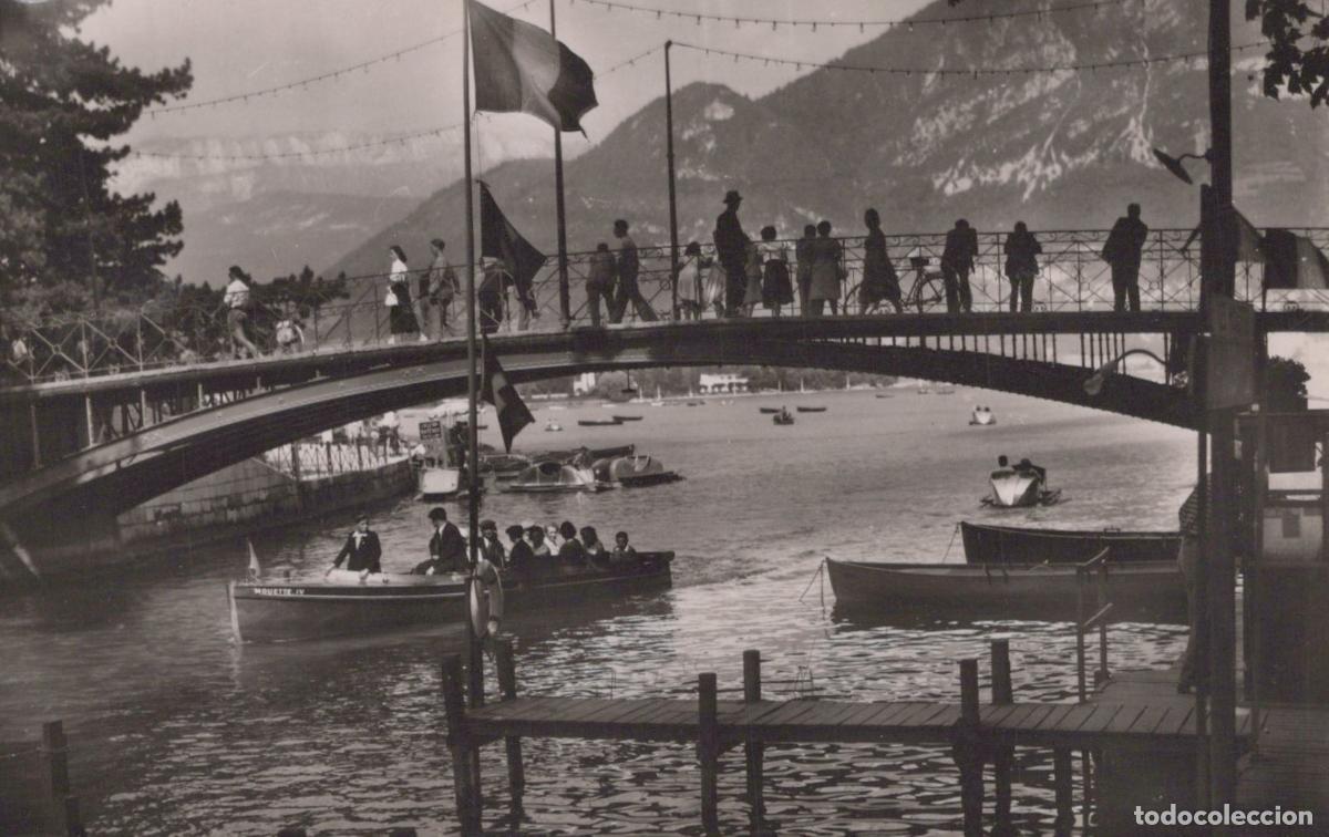 Cartes Postales: France Annecy Pont des Amours Lac Foule Bateaux Unposted *YAE328