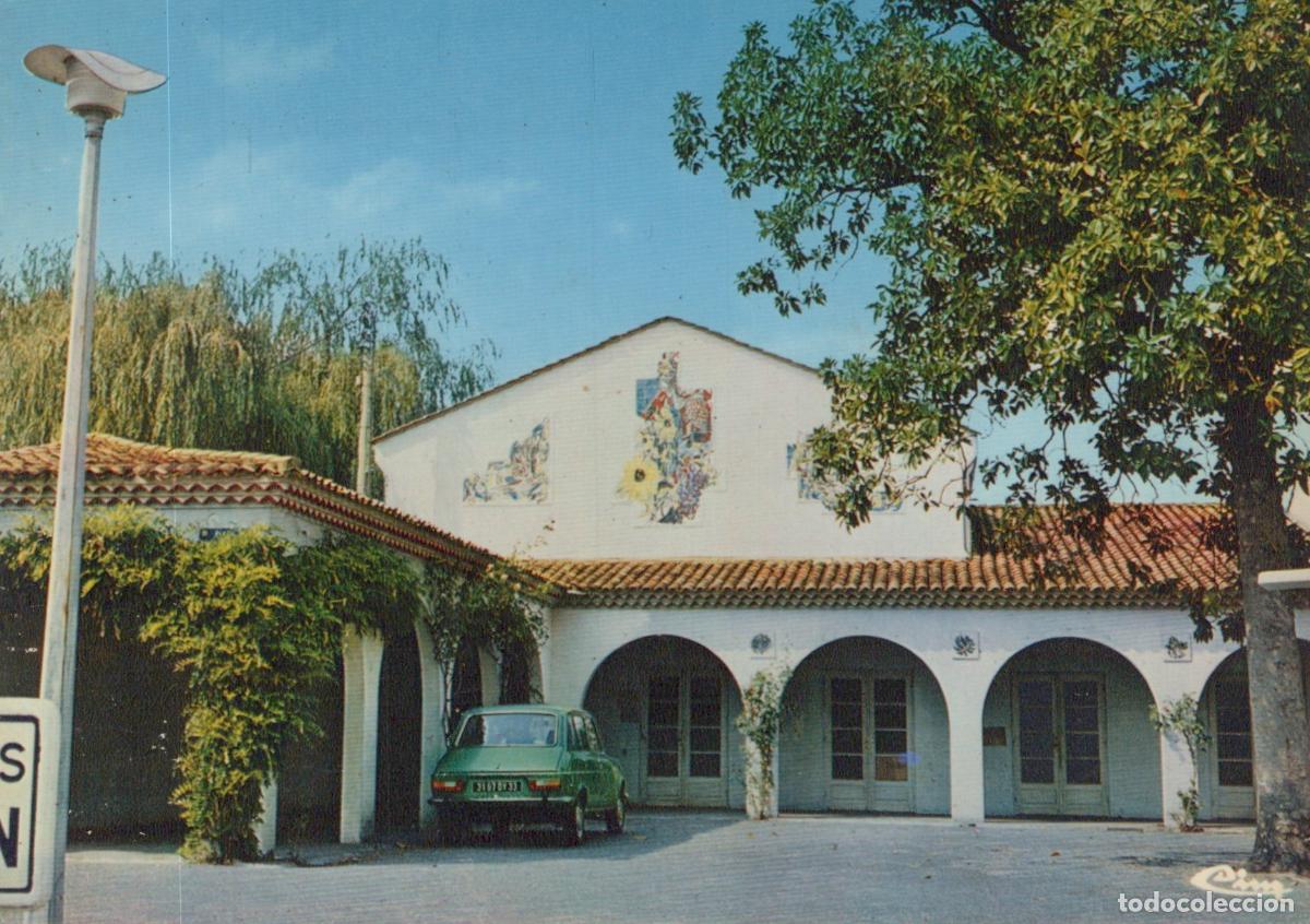 Cartes Postales: France Cavignac Le Foyer Rural Architecture Fresque Voiture Unposted *YAE595