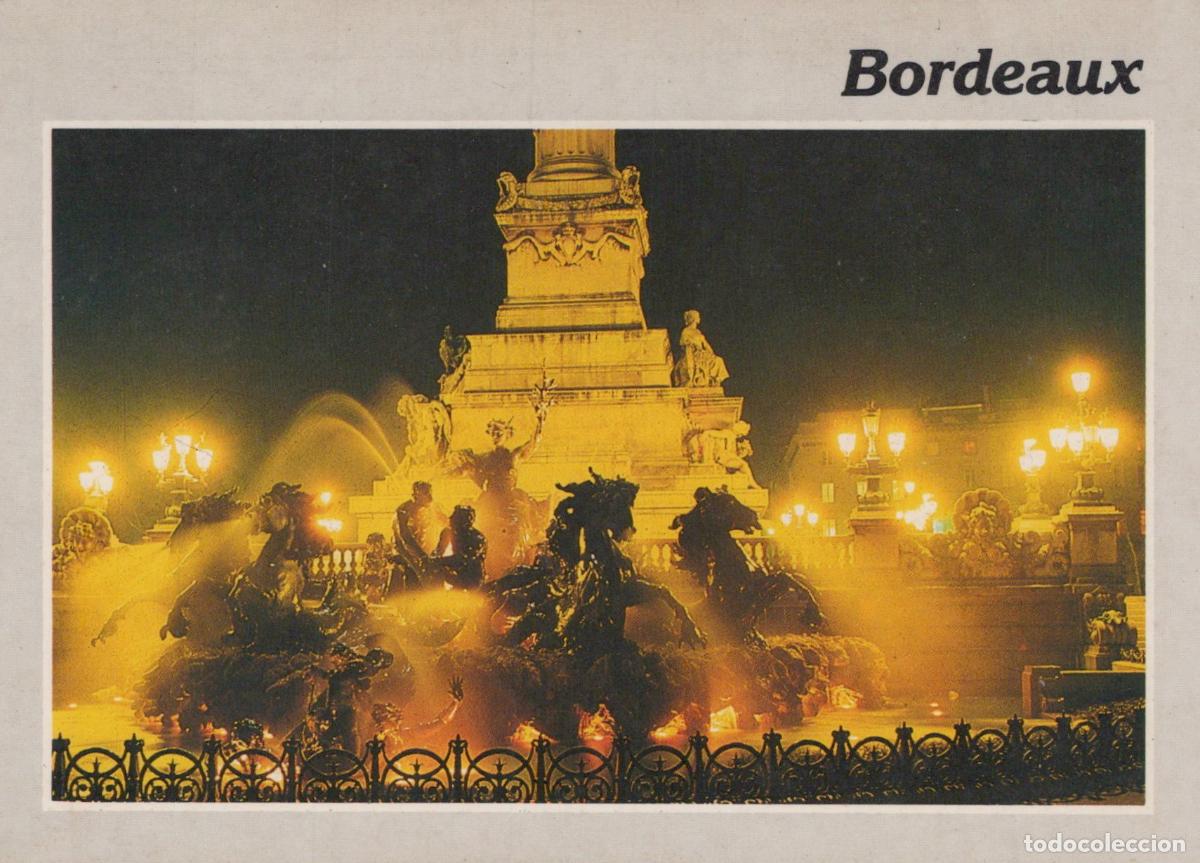 Postkarten: France Bordeaux Monument Aux Girondins Fontaine de Nuit Unposted *YAE655