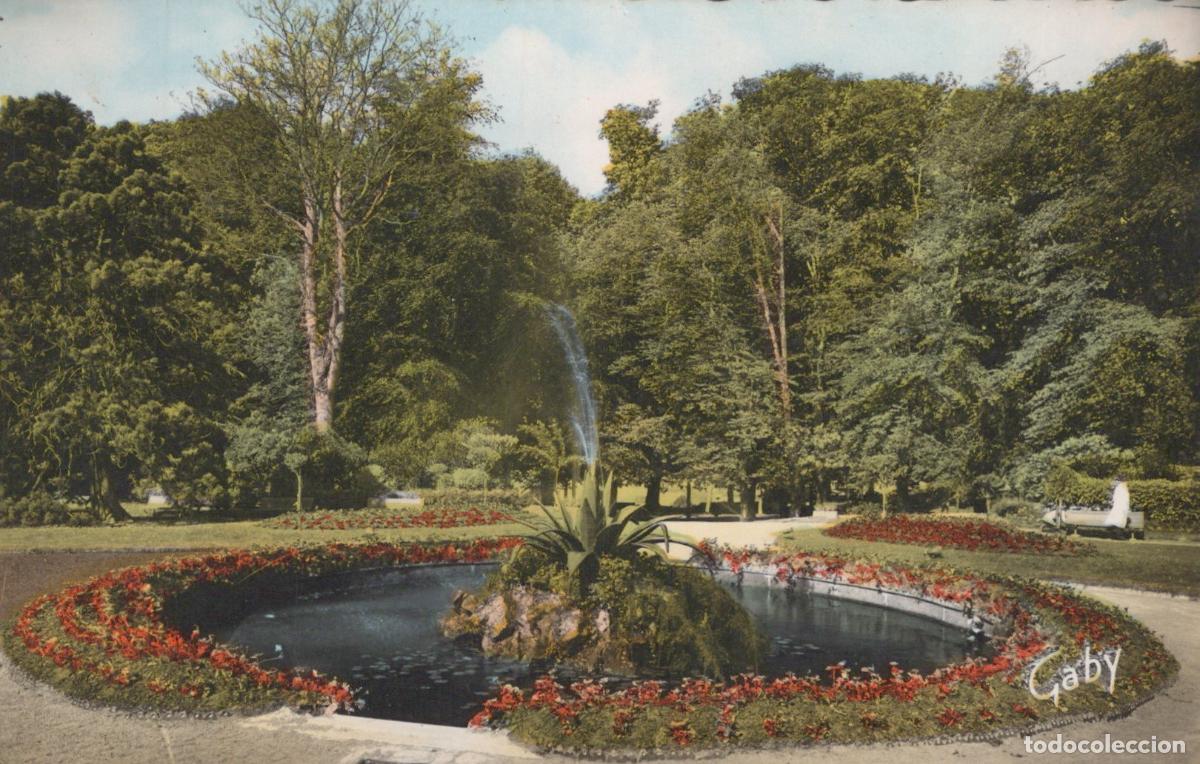 Postcards: France Avranches Jardin Public Bassin *YAE376