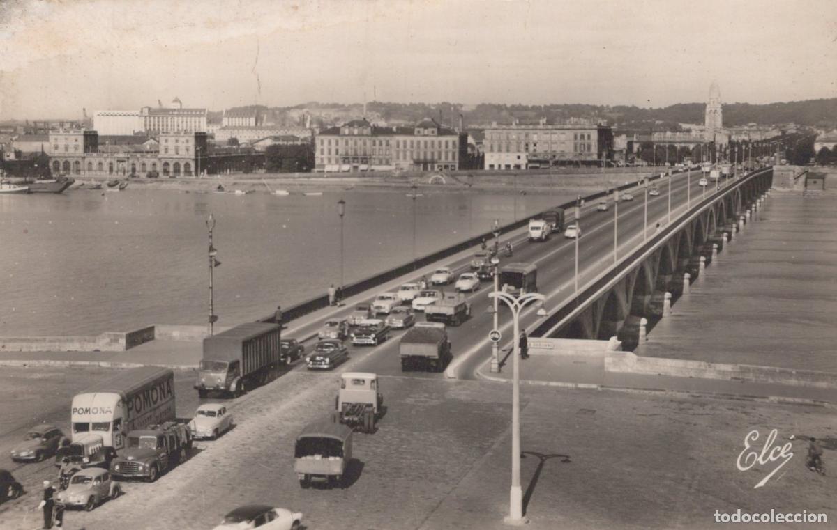 Postcards: France Bordeaux Pont de Pierre sur Garonne Voitures Unposted *YAE396