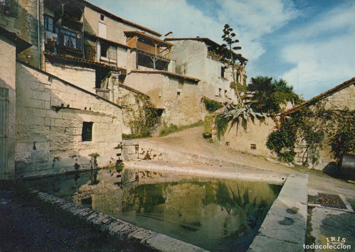 Postcards: France Aubeterre sur Dronne Maisons Typiques Lavoir Ancien Envoy&eacute;e *YAE786
