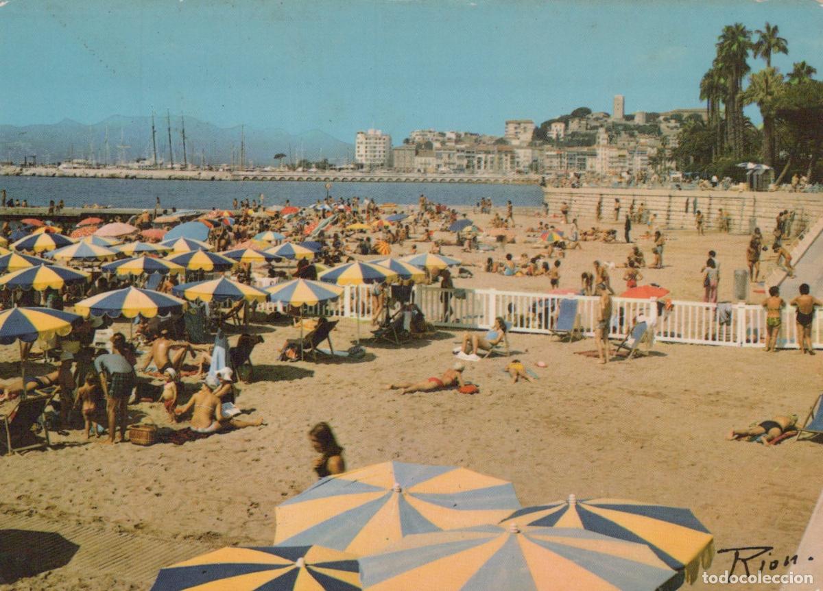 Cartoline: France Cannes Plage de la Croisette Port Ville Parasols *YAE862