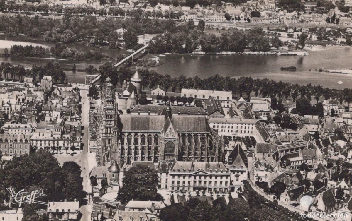 Postcards: France Tours Vue A&eacute;rienne Cath&eacute;drale et Loire Real Photo Unposted *YAE443